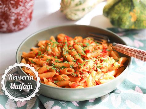 Kıymalı Makarna Tarifi