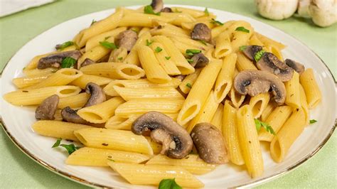 Kremasız Mantarlı Makarna