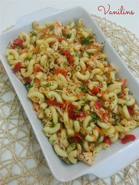 Tavuklu Makarna Salatası
